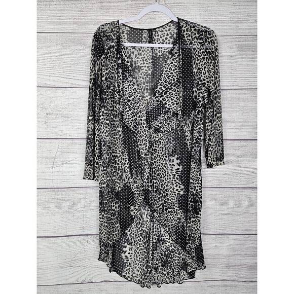Zero 2 Eight Sheer Animal Print Flowy Over Blouse Black and White Size Large - Picture 1 of 3